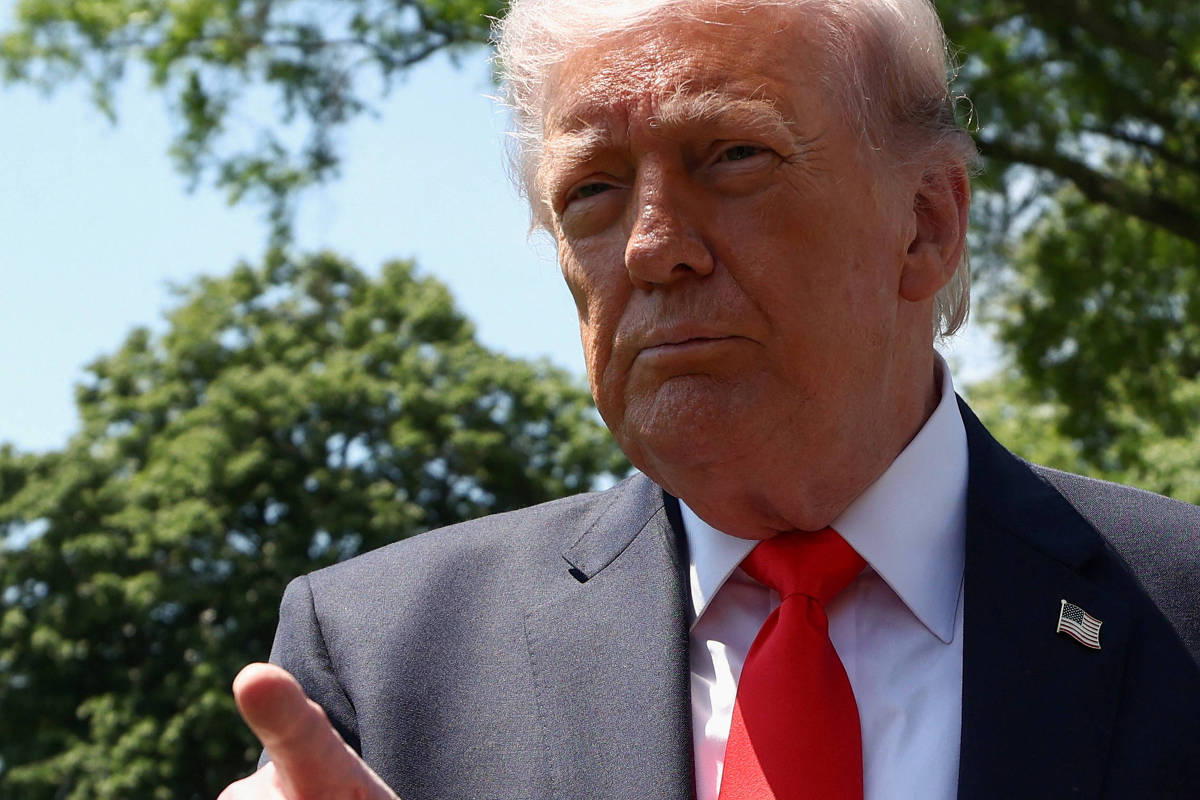 Tarifas de Trump: EUA terão taxa de 25% sobre carros da UE