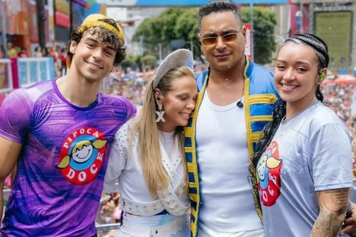 Carla Perez choca ao mostrar filho em campeonato de fisiculturismo