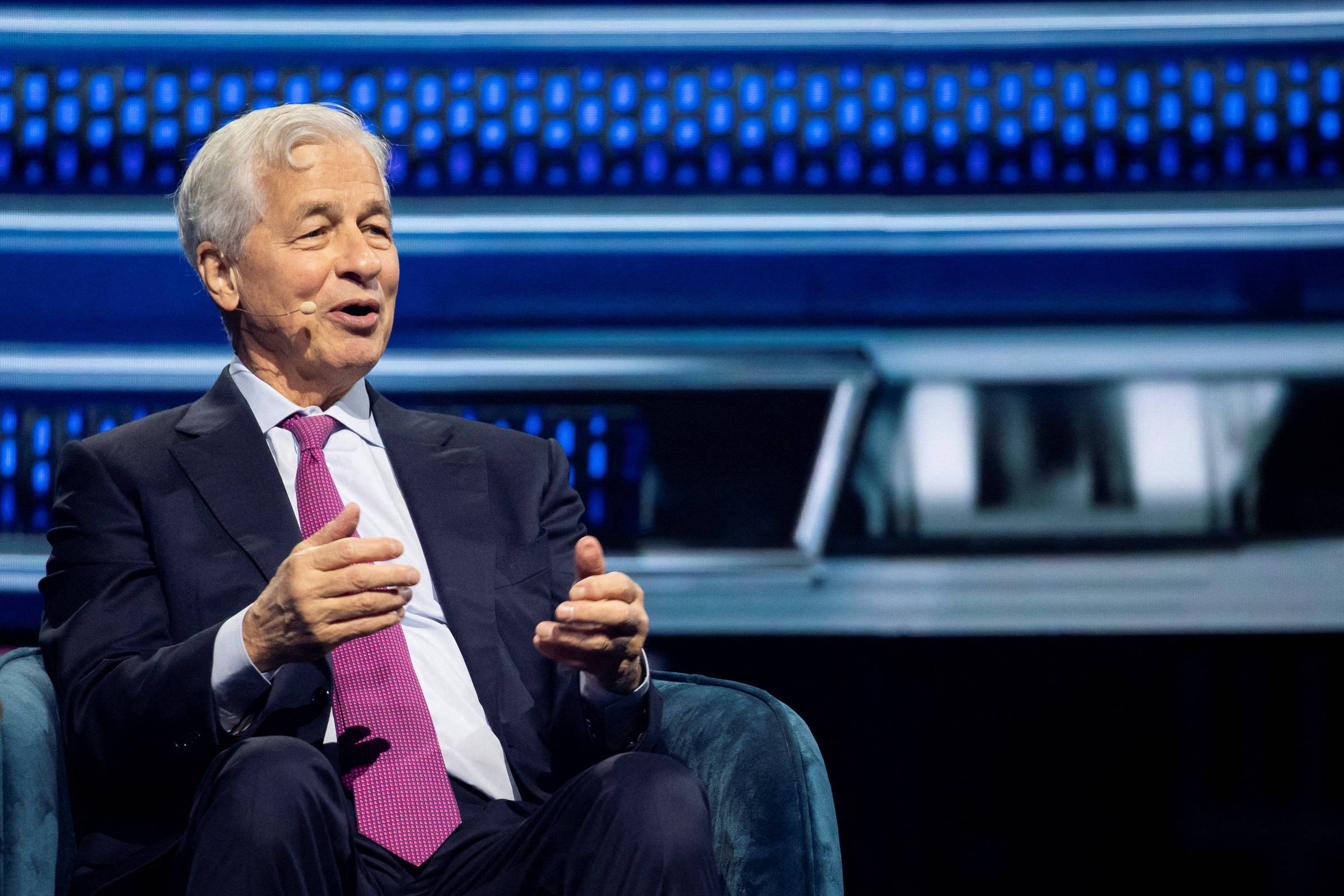 CEOs do J.P. Morgan e da BlackRock minimizam especulações sobre bolha da IA