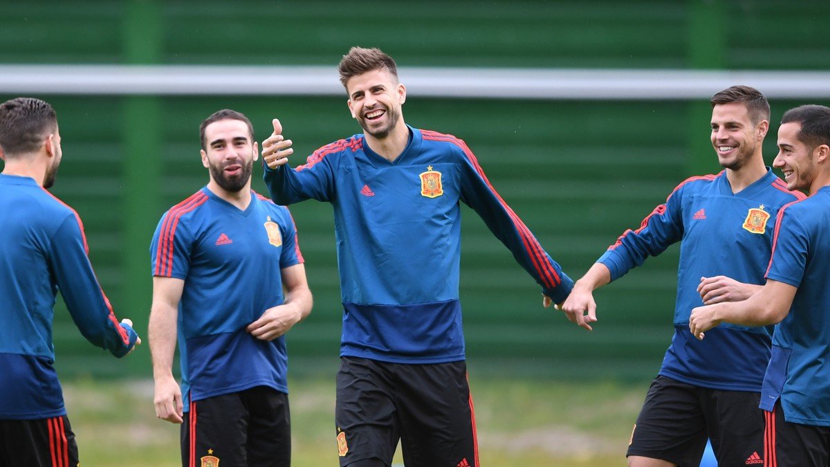 Dono de clube em Andorra, Piqué é suspenso por 6 jogos por 'violência leve' contra árbitro