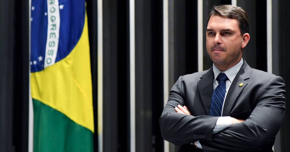 CMS aprova título de cidadão soteropolitano a Flávio Bolsonaro