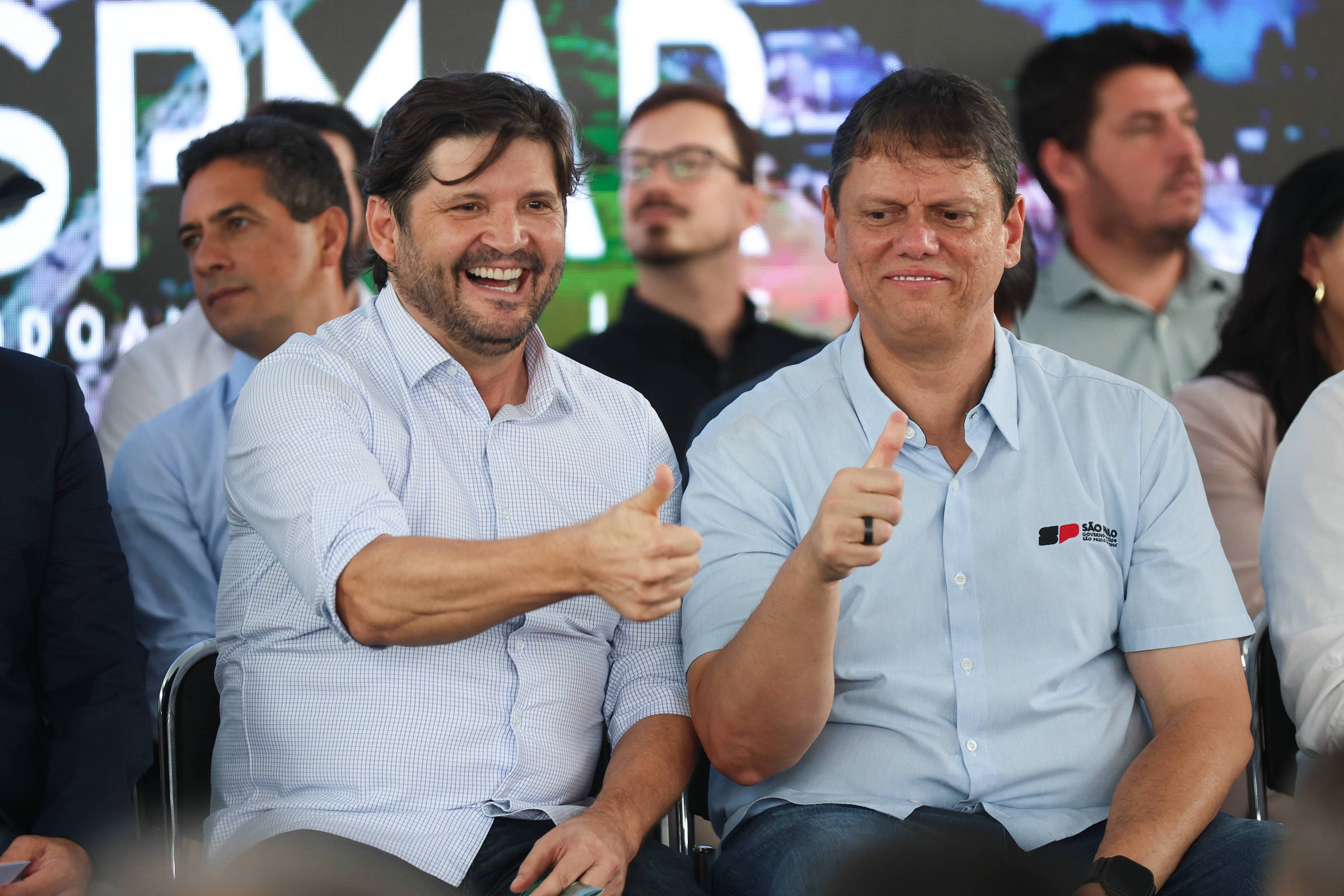 Aliados de Nunes reclamam de post de Eduardo Bolsonaro sobre André do Prado ser candidato ao governador