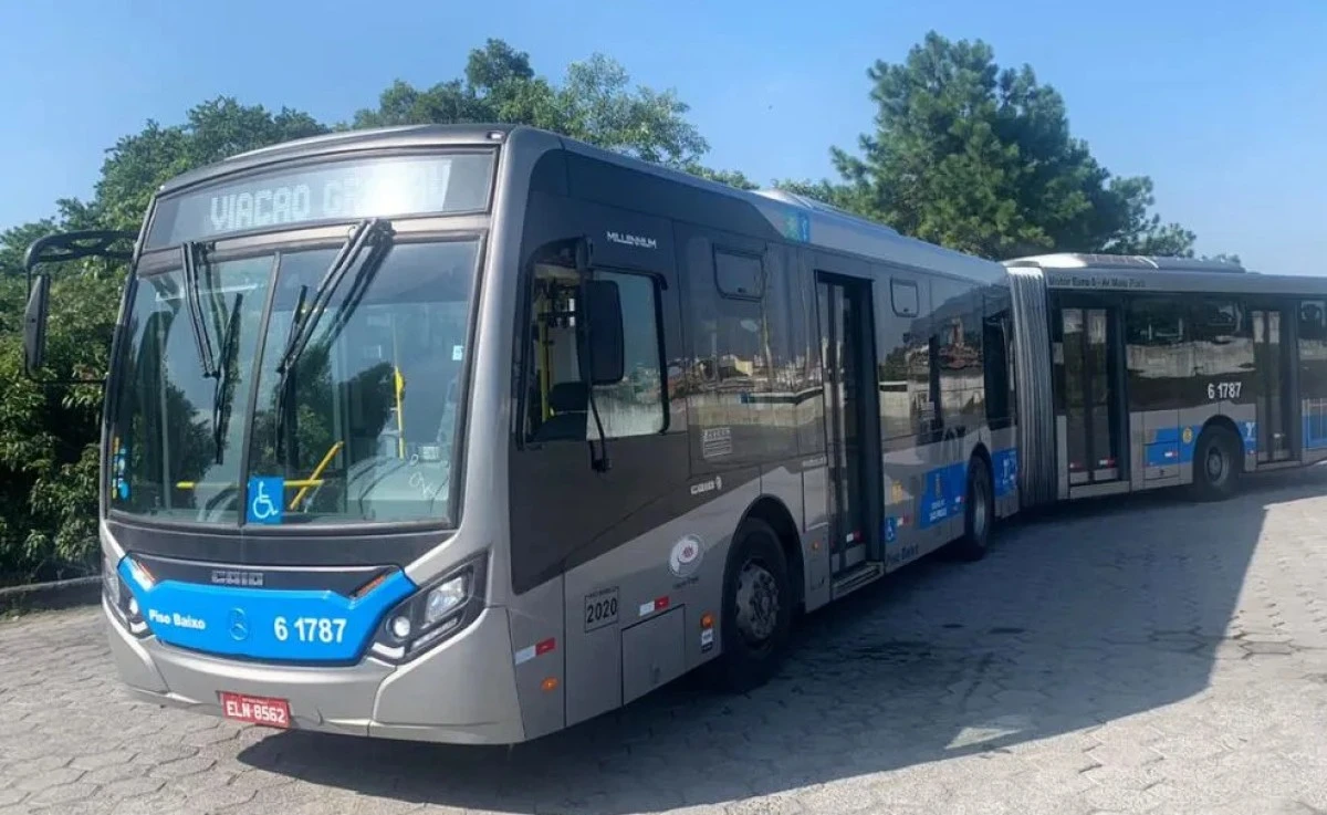 Passageiro morre após ser agredido e bater a cabeça dentro de ônibus