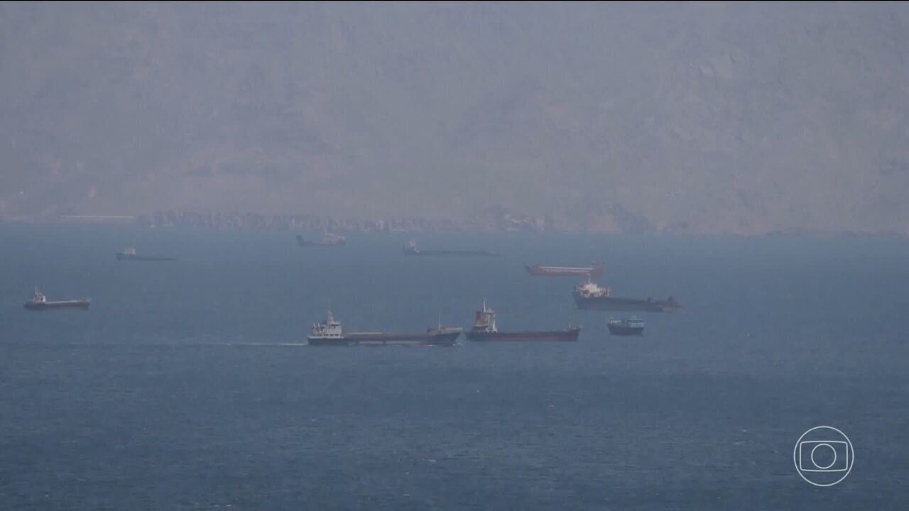 Trump zomba de ataque iraniano contra navios de guerra dos EUA