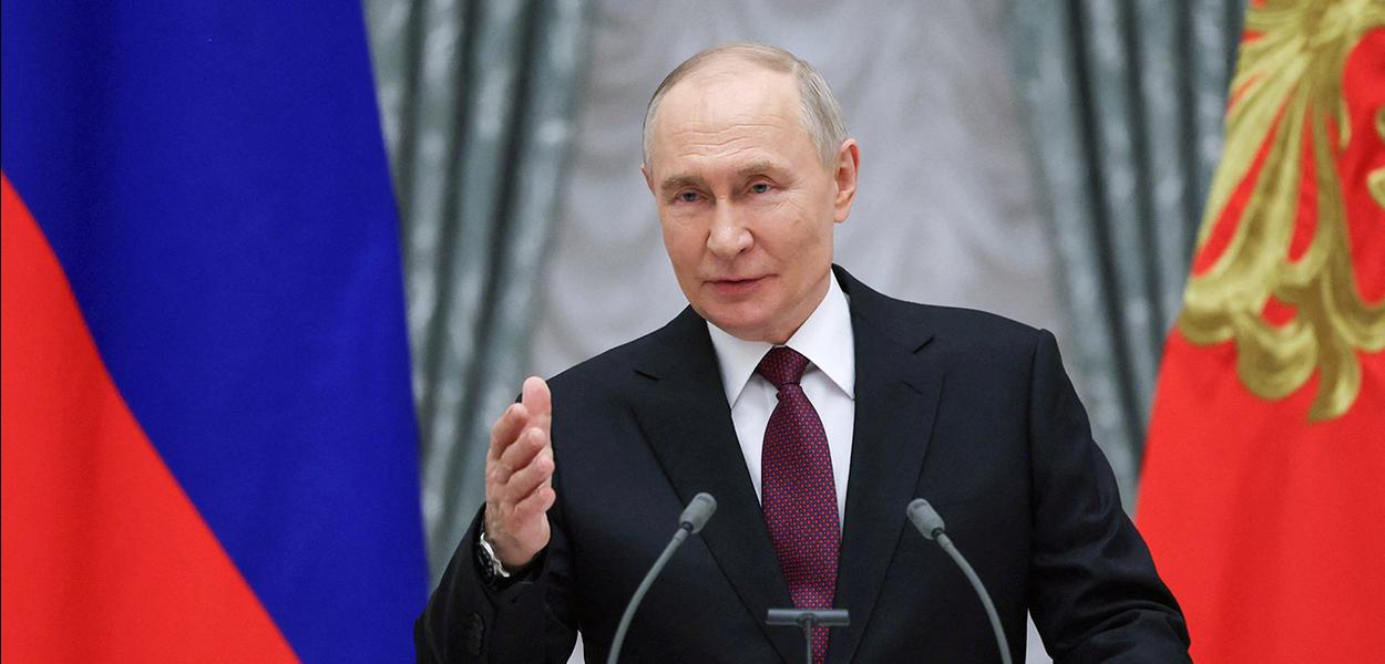 Putin fala em cerimônia de aniversário da derrota do nazismo em Moscou.