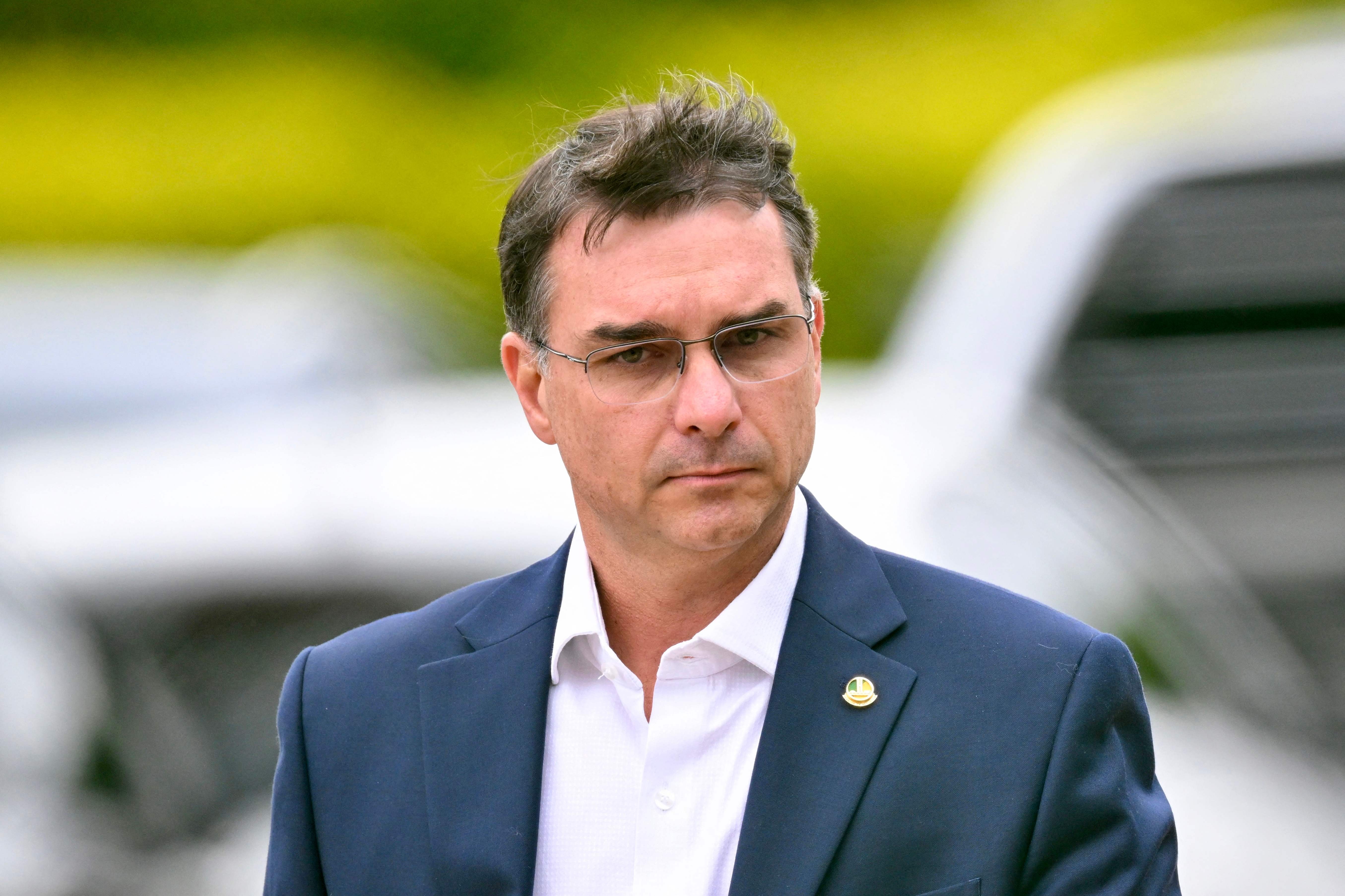 Flávio Bolsonaro critica decisão de Moraes de suspender Lei da Dosimetria antes de julgamento: 'Canetada burocrática'