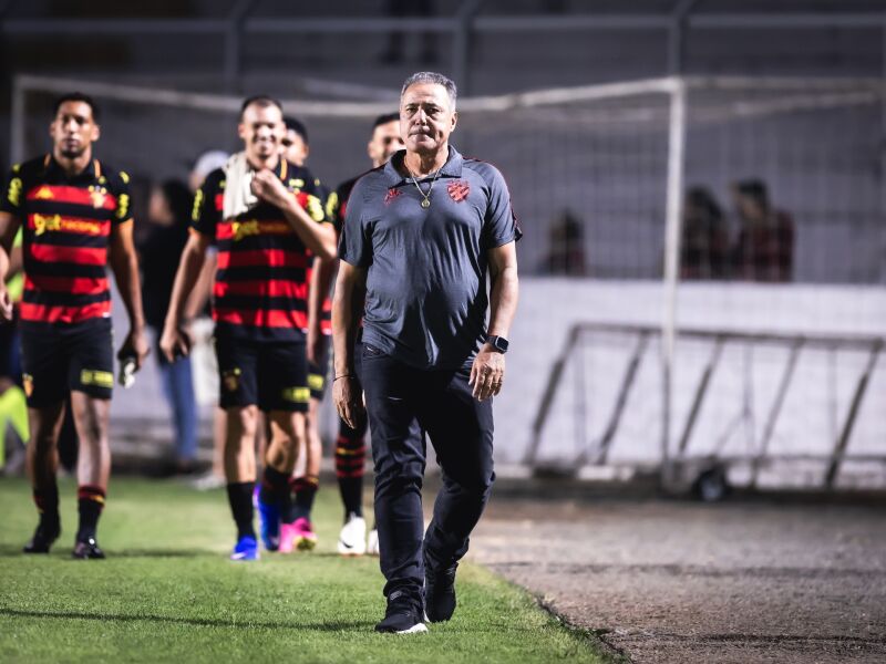 Márcio Goiano exalta liderança provisória do Sport na Série B: 