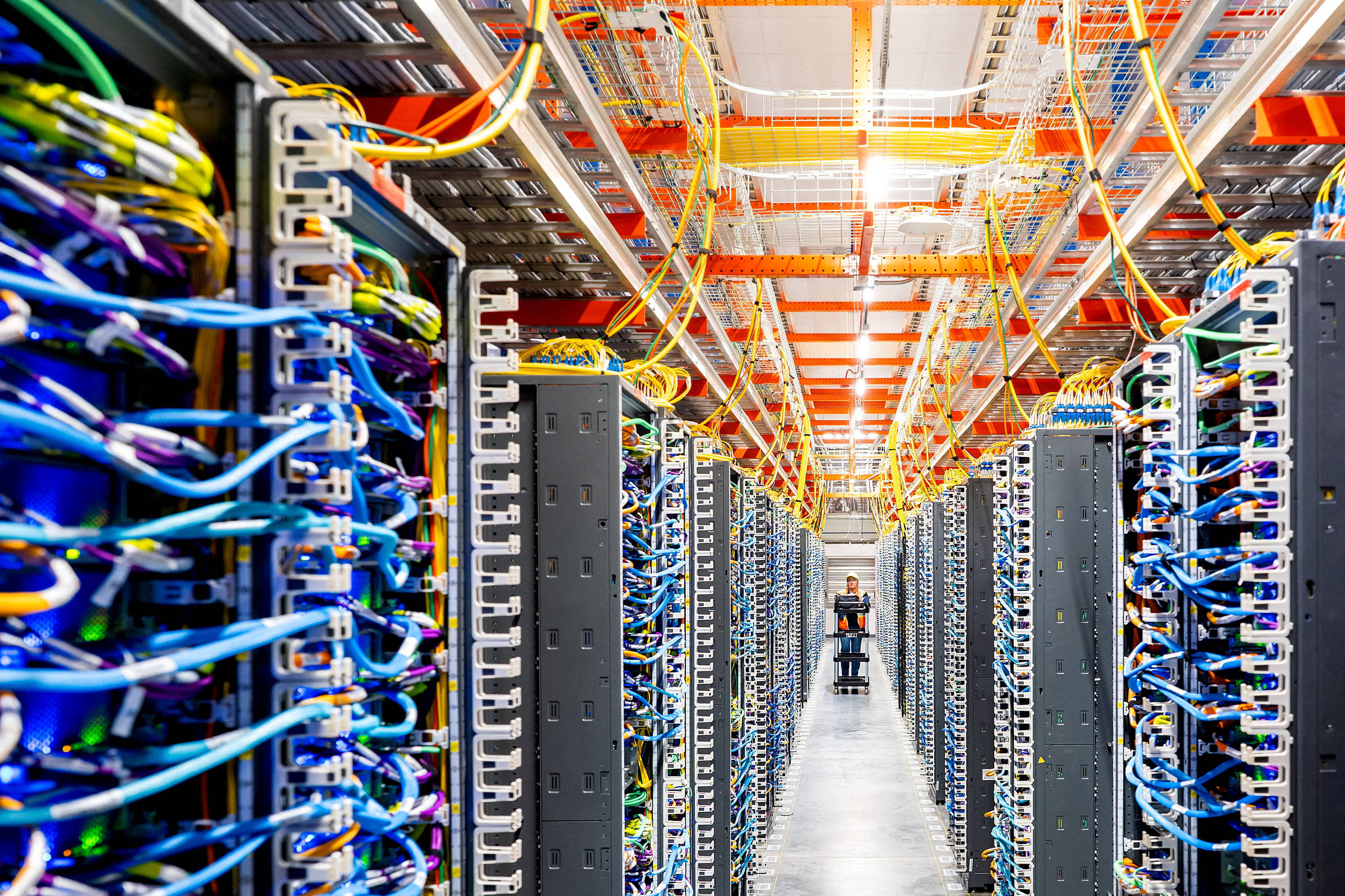 Coalizão empresarial lança manifesto para retomar projeto de incentivo a data centers
