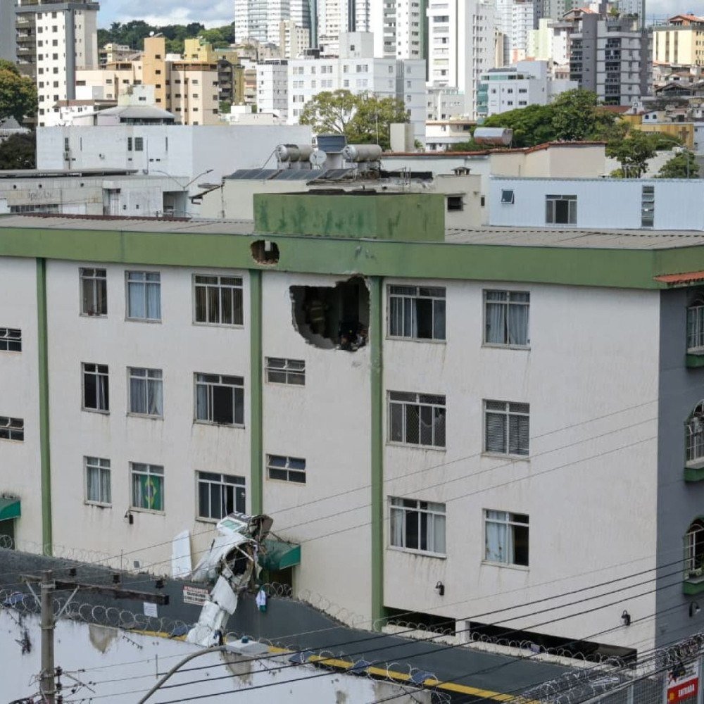 Excesso de peso pode ter contribuído para a queda de avião em BH