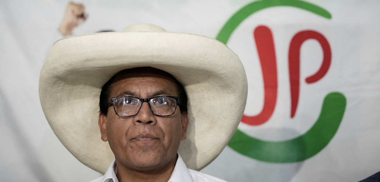 Promotoria peruana busca prisão de candidato presidencial Roberto Sánchez em investigação.