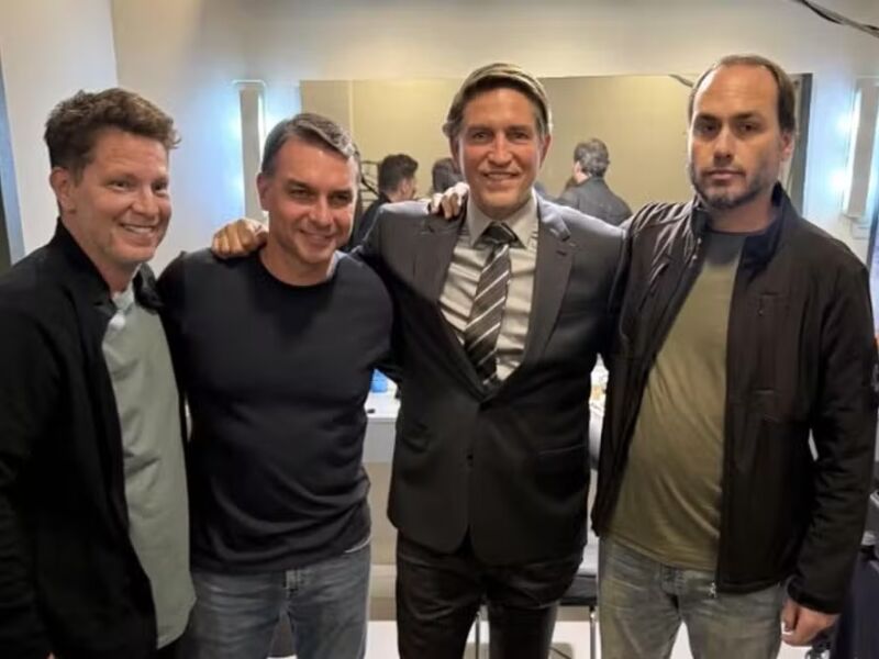 Deputado produtor de filme sobre Bolsonaro atua para conter desgaste de áudio de Flávio e Vorcaro