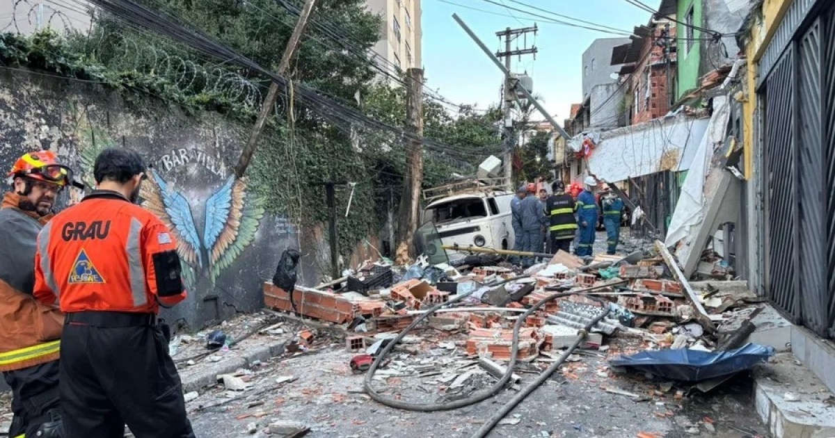 Defesa Civil de SP inicia demolição de casas após explosão em Jaguaré