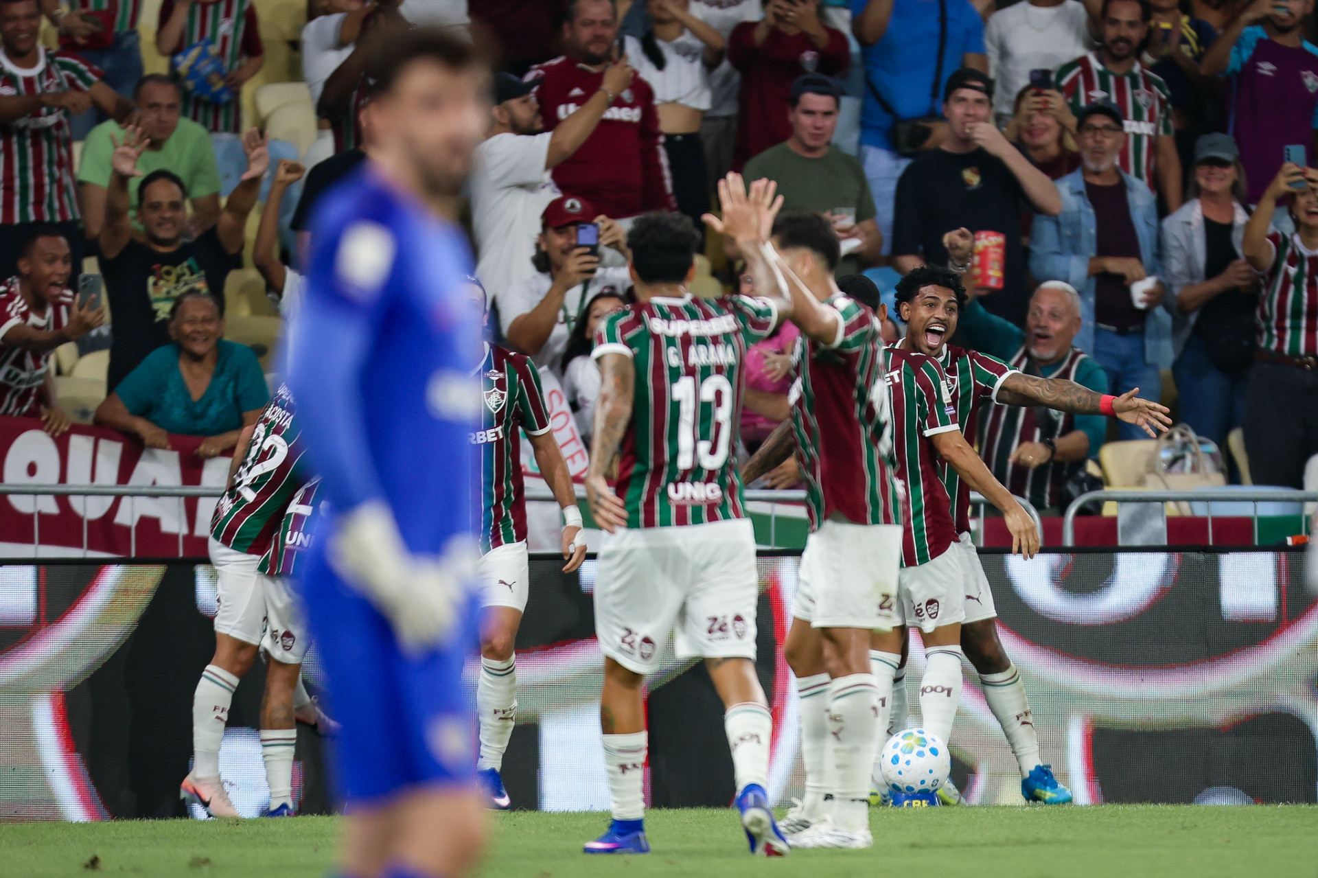 Fluminense vence São Paulo e se consolida em terceiro lugar no Brasileirão