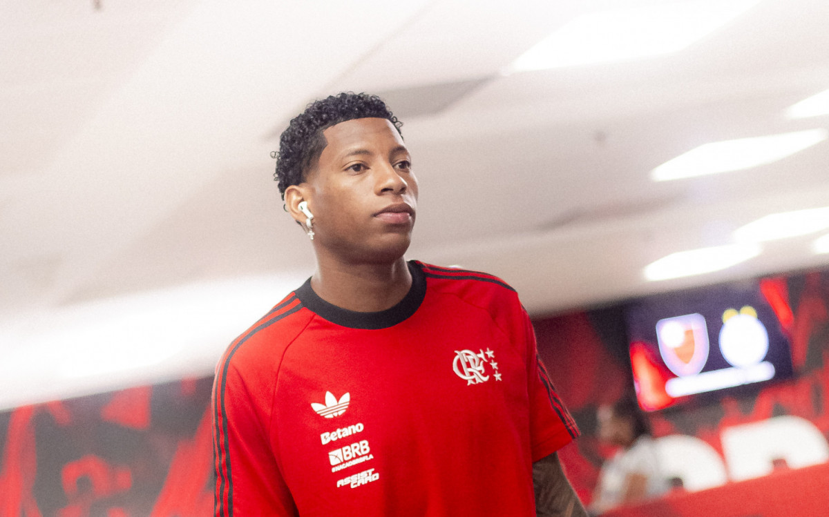 Flamengo se manifesta sobre vídeo viralizado de Plata curtindo a noite