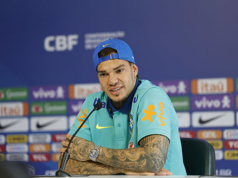 Às vésperas da Copa do Mundo, imprensa turca diz que Ederson quer deixar o Fenerbahçe