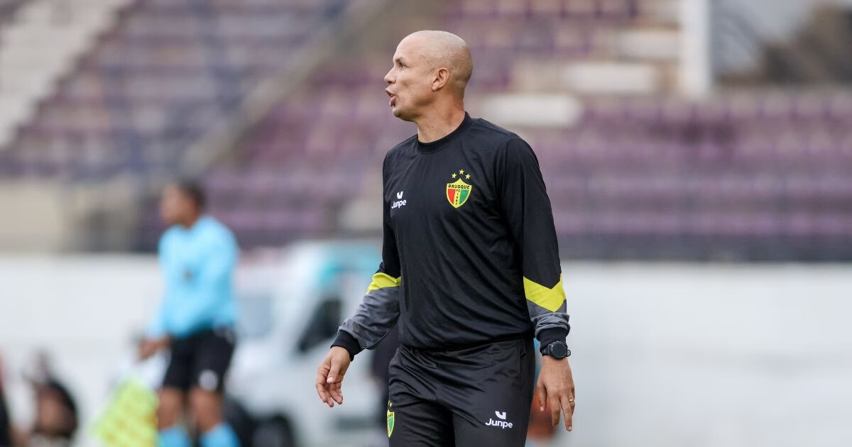 técnico do Brusque foca na sequência após primeira derrota na Série C