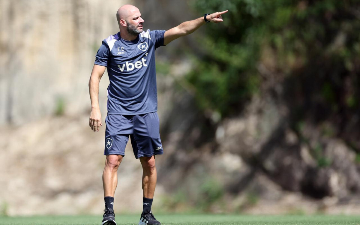 Independiente Petrolero x Botafogo: onde assistir, escalações e arbitragem