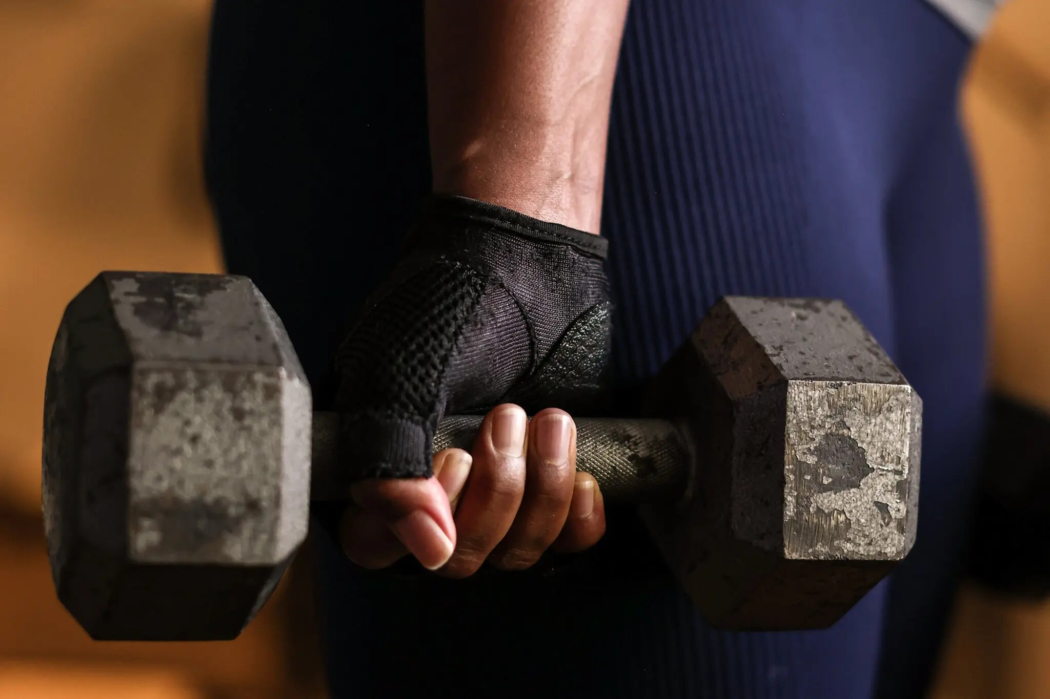 Combinar treino de força com cardio não atrapalha ganho de músculo, aponta novo estudo
