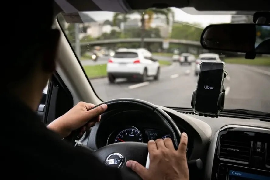 Move Brasil: veja simulações do crédito para motoristas de aplicativo que comparam parcelas com aluguel de carro