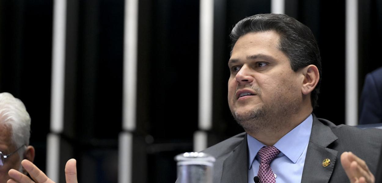 Alcolumbre deve barrar CPI do Banco Master no Congresso