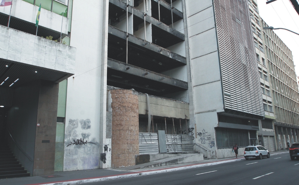 Prédio de 60 anos no Centro vai virar moradia popular