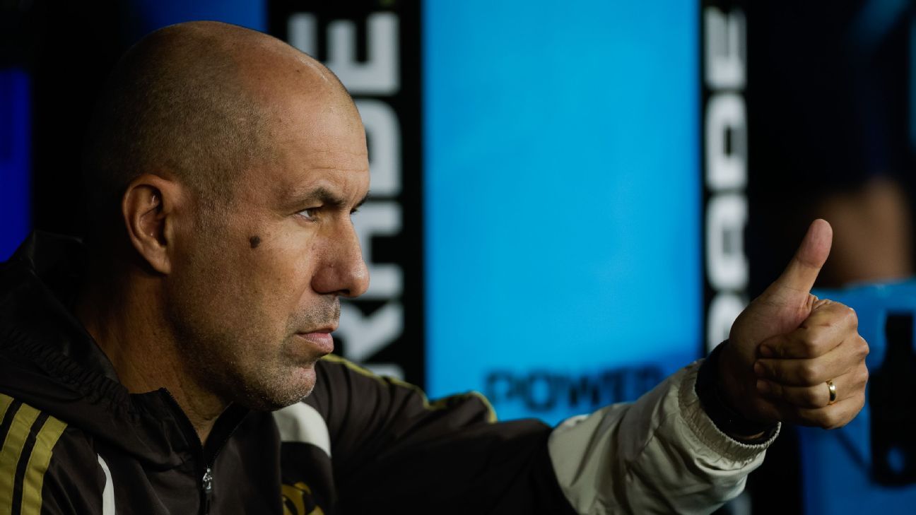 'Não é uma relação de nos telefonarmos todos os meses': Jardim é direto sobre Abel Ferreira às vésperas de Flamengo x Palmeiras