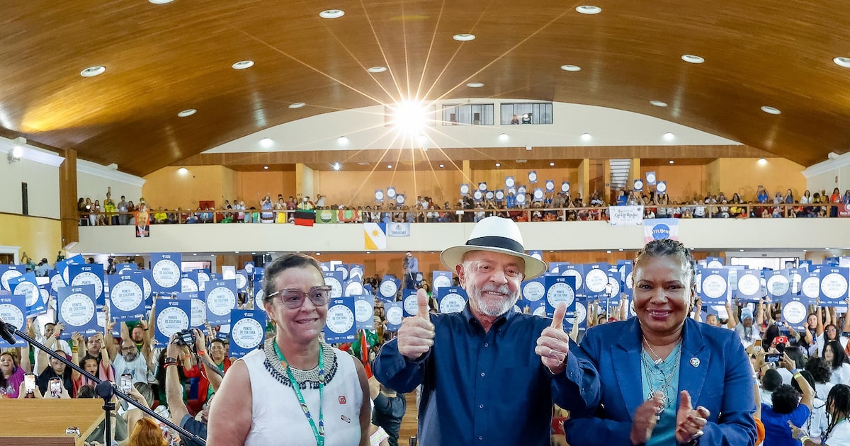‘Quem imaginaria que o que parecia o mais santo dos Bolsonaros pegaria milhões para filme’, diz Lula