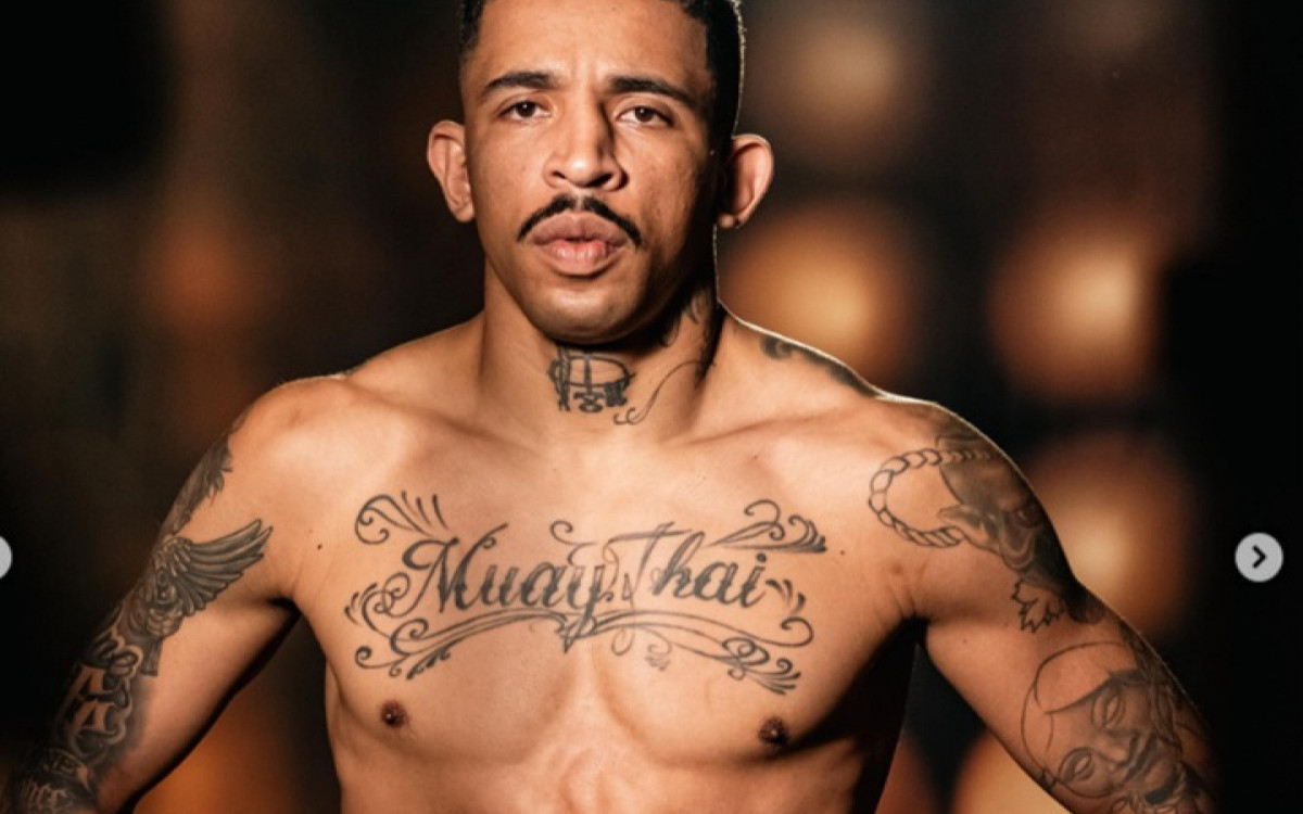 Em alta, Carlos Prates revela conversas para disputar cinturão do UFC: 'Sou o próximo'