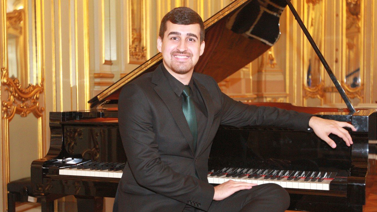 Projeto Solo Piano recebe Andrey Lopes nesta segunda