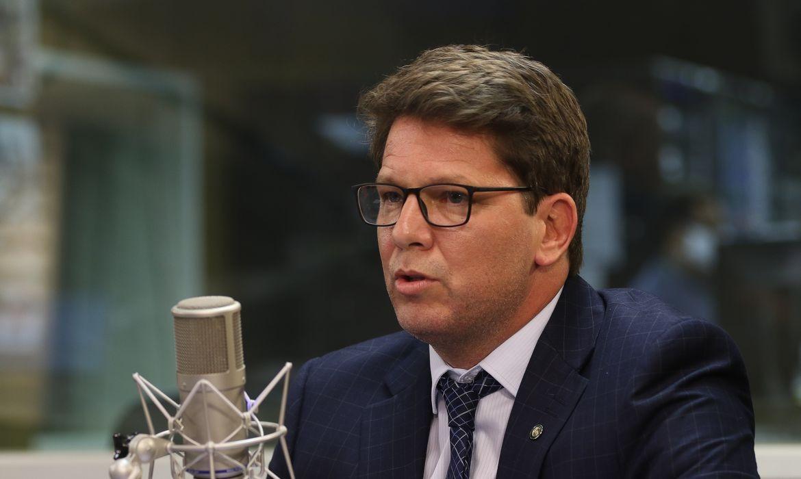 Mário Frias nega ao STF envio de emendas para financiar filme de Bolsonaro