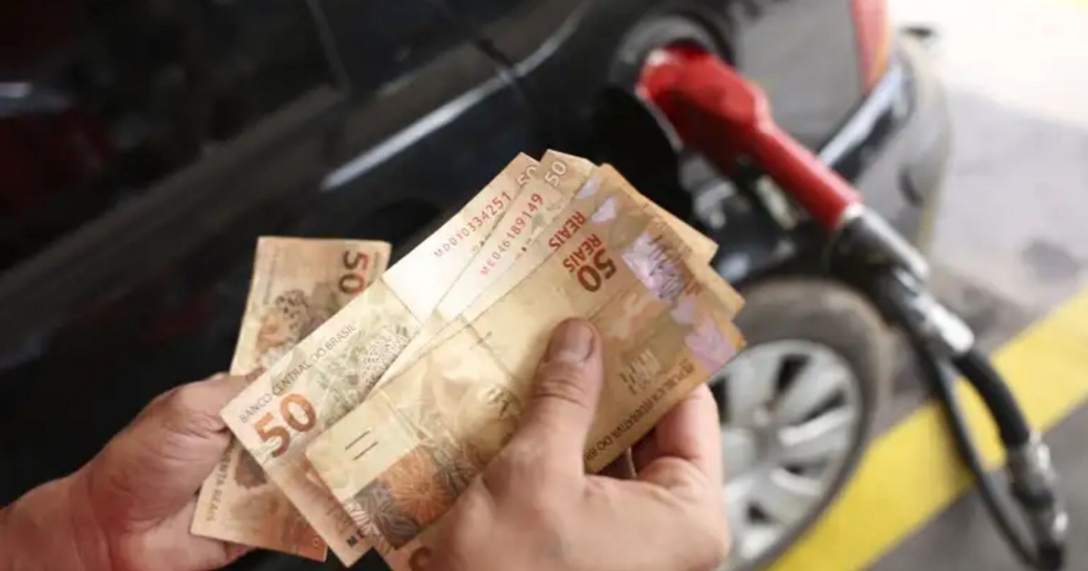 Diesel acumula sexta queda seguida nos postos e litro recua para R$ 7,16