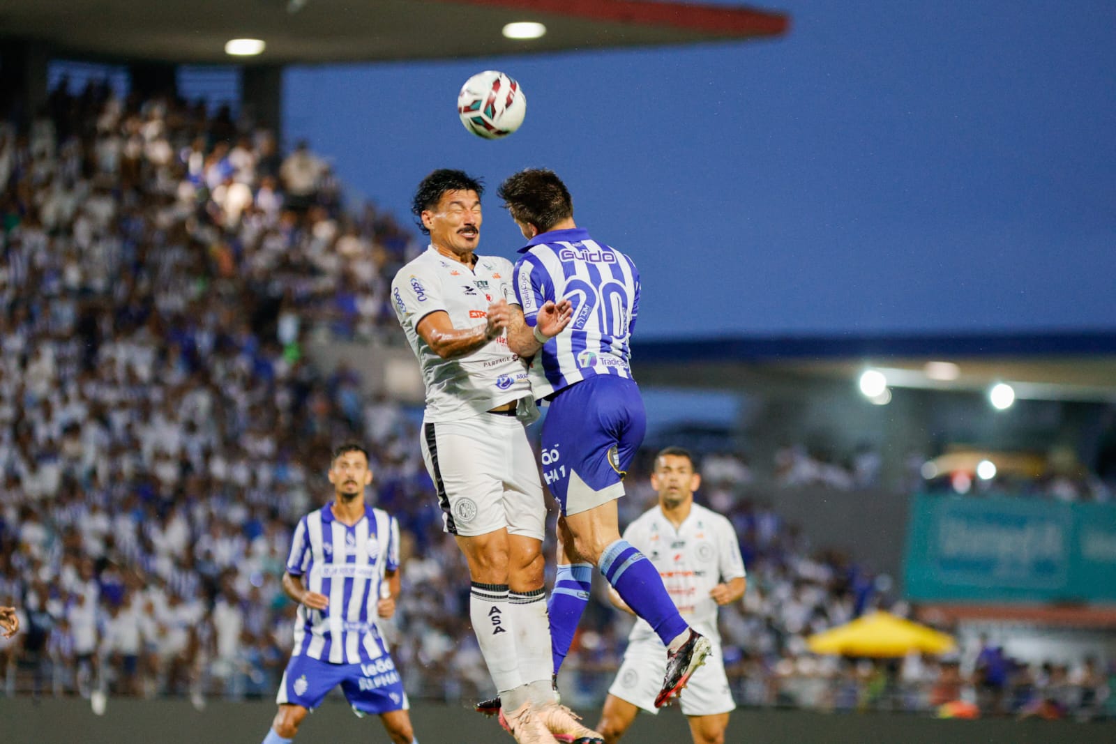 CSA empata e garante classificação ao mata-mata