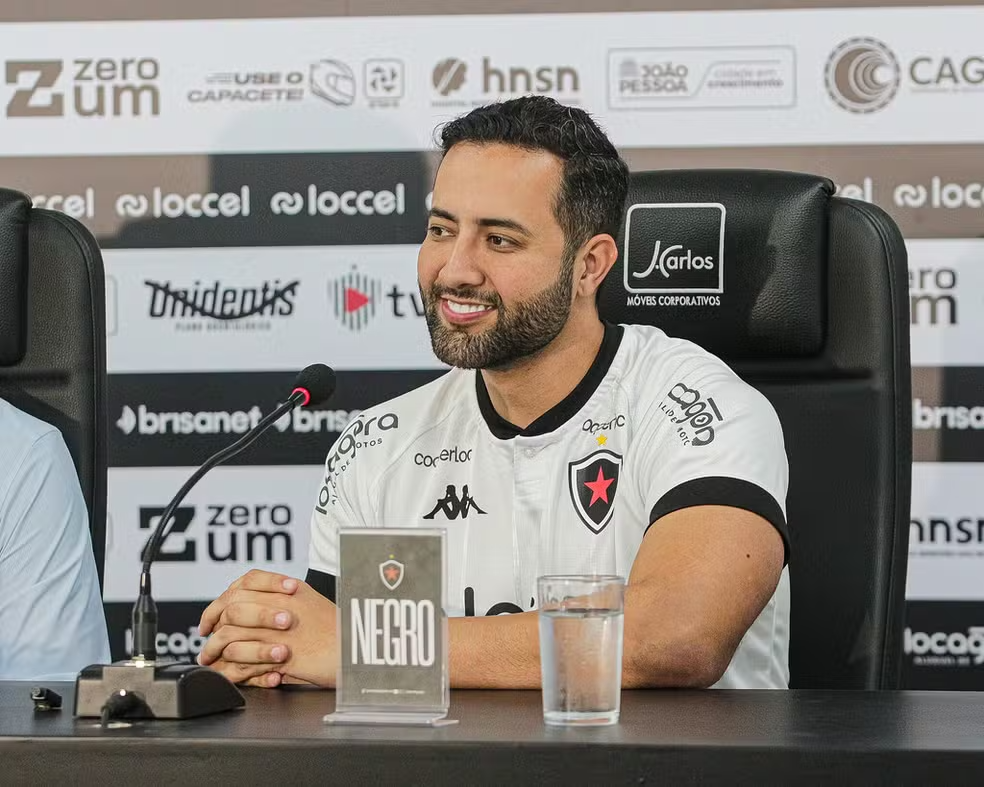 Investidor do Botafogo-PB anuncia promoção para jogo e torcida protesta: "De graça ainda é caro"