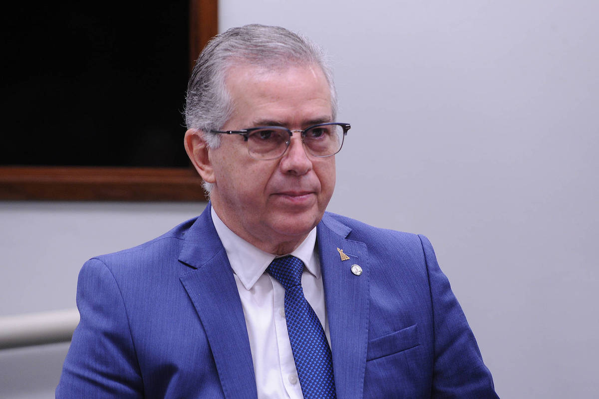 Frente do Empreendedorismo quer incluir elevação do Simples na PEC do fim da 6x1 no Senado