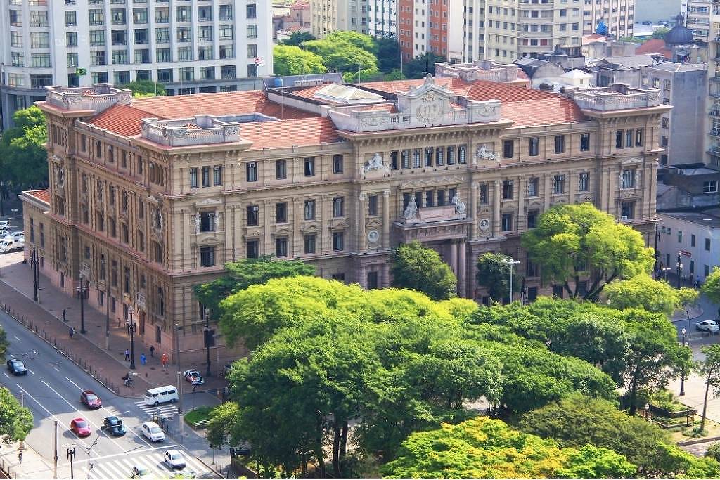 Justiça mantém empresário e familiares em execução de dívida milionária