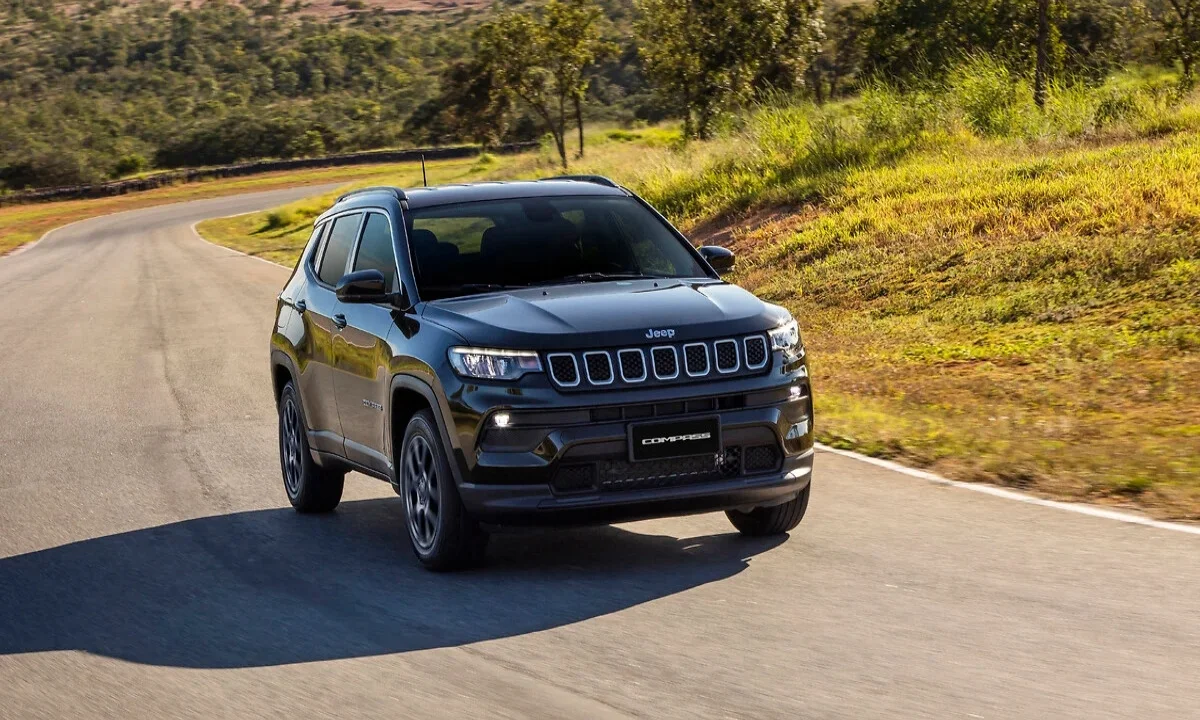 Jeep Renegade e Compass têm descontos e partem de R$ 120 mil