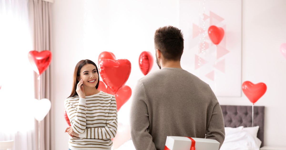 Qual é o presente perfeito para cada signo no Dia dos Namorados? Veja como agradar o seu amor