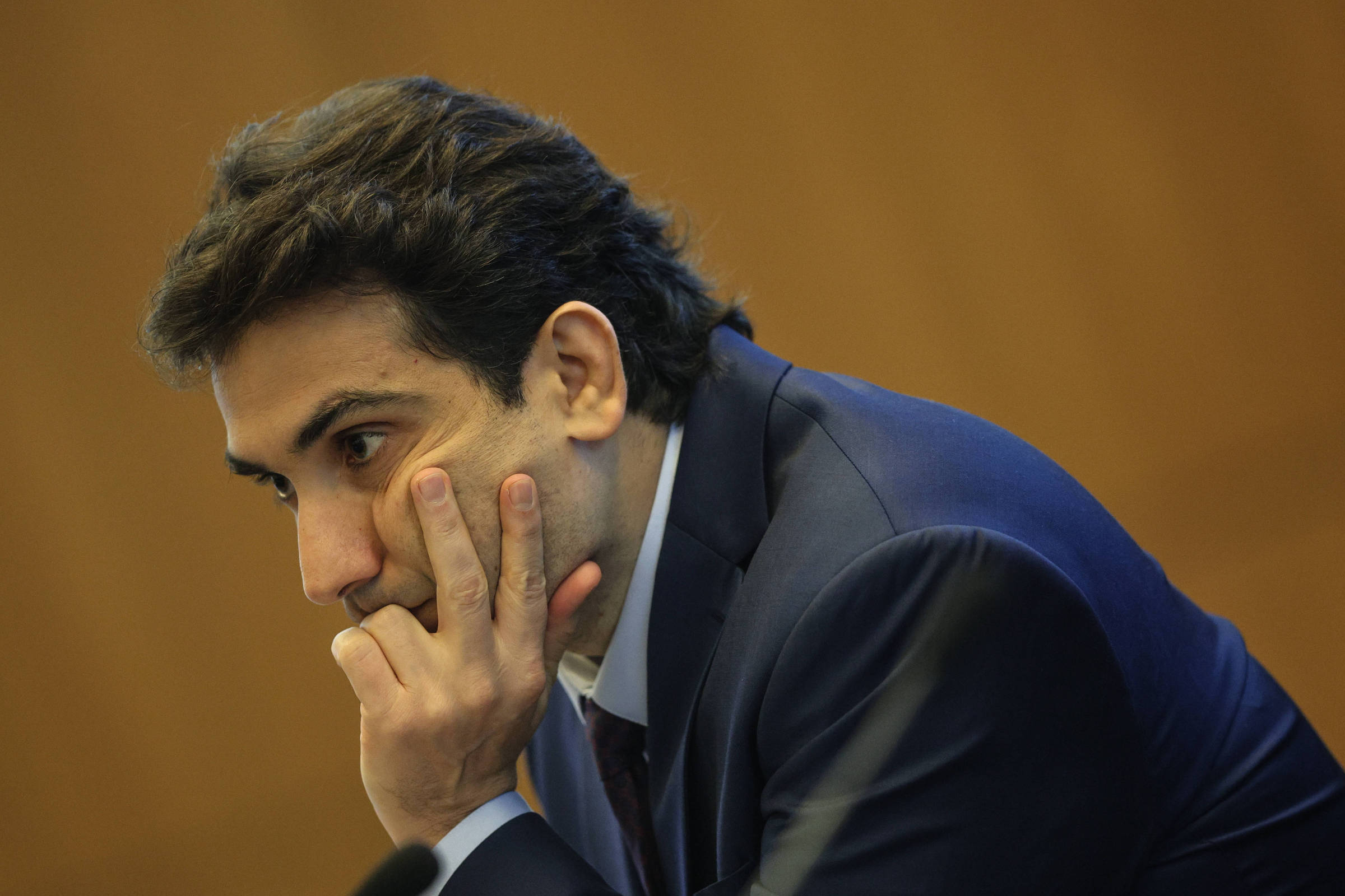 O Banco Central deve ter autonomia financeira e administrativa? SIM