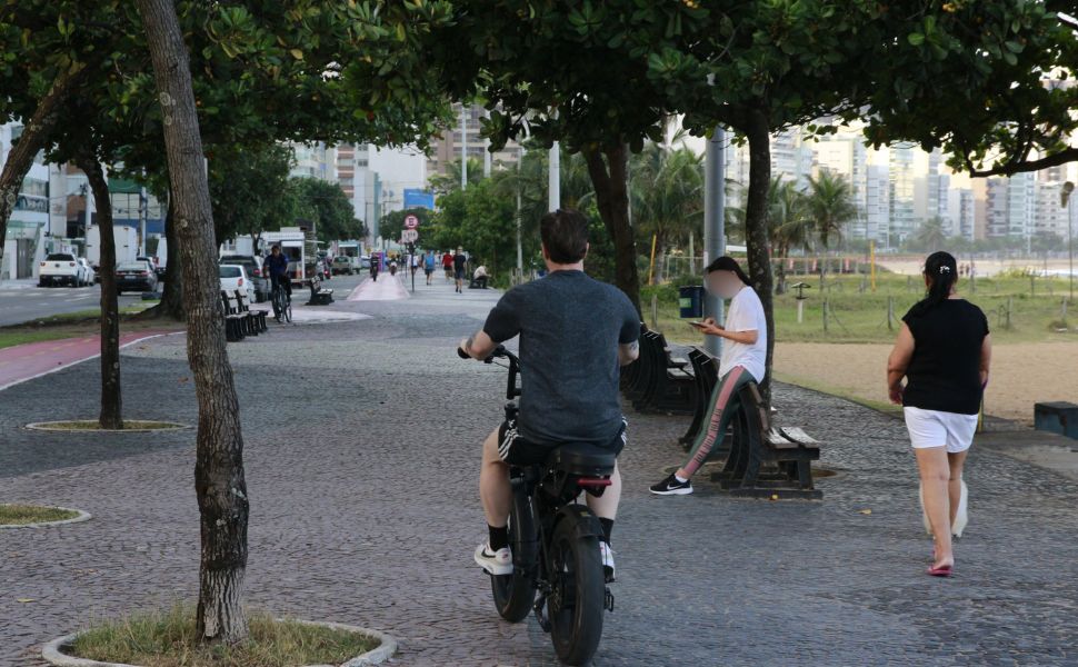 Flagrantes de irregularidades com bikes elétricas em Vila Velha