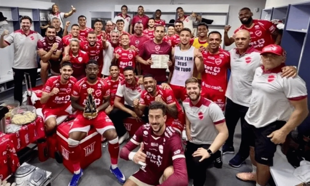 Vila Nova supera o Londrina em jogo com duas expulsões e segue na briga pelo topo da Série B