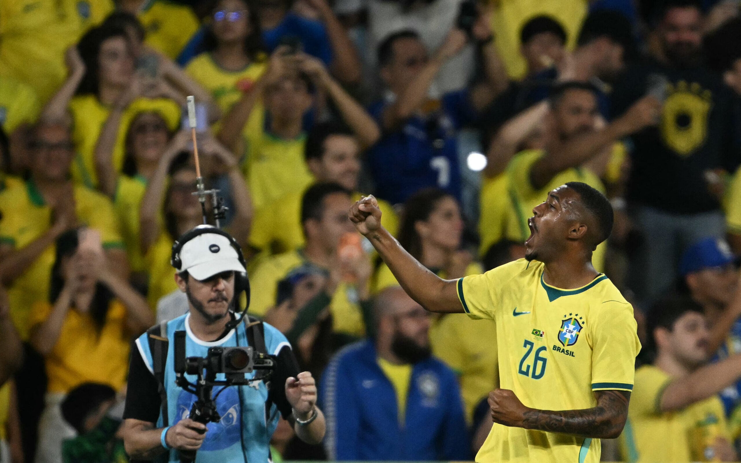 Rayan celebra primeiro gol pela Seleção e prevê competição por titularidade