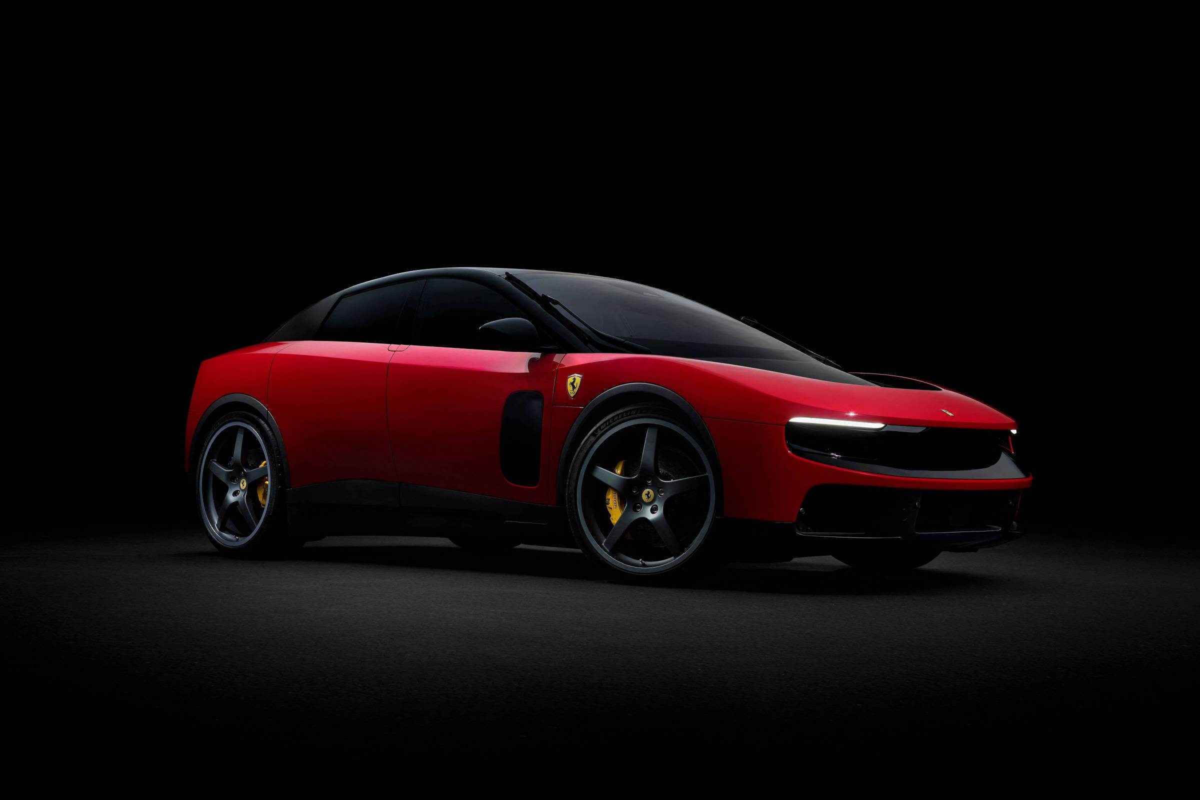 Elétrica e pesada, Ferrari Luce pode ser um fracasso genial