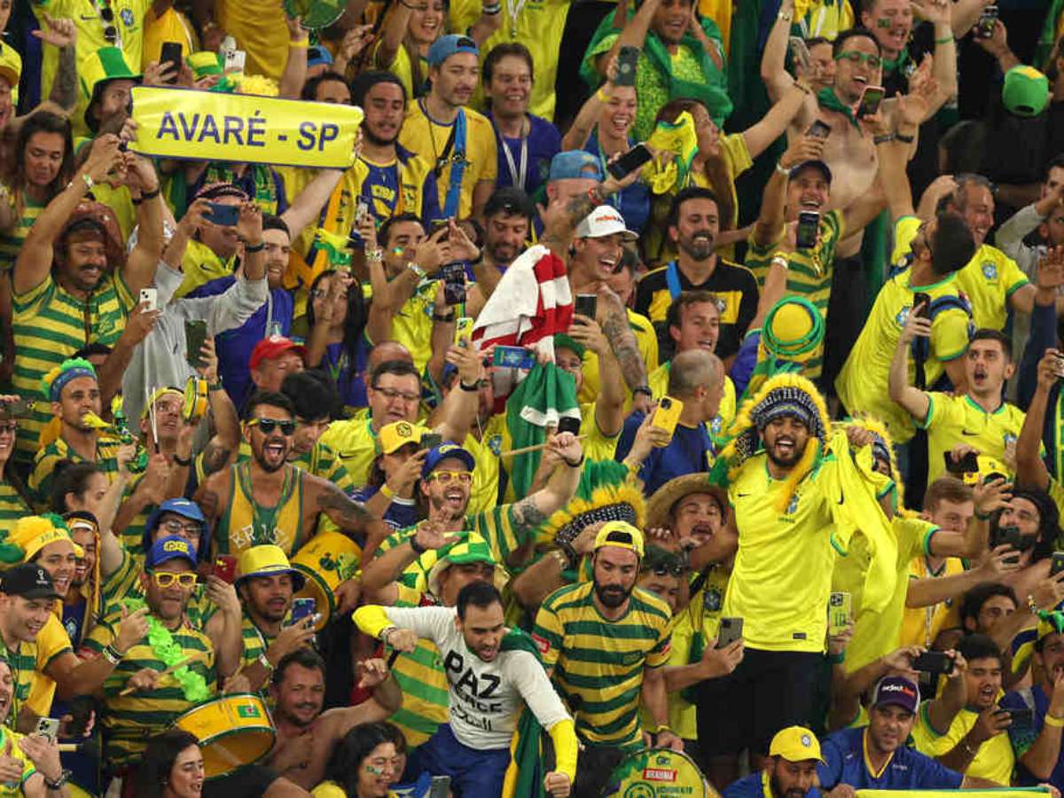 'Guarda-chuva, mochila e cigarro': Fifa divulga lista com itens que podem entrar nos estádios na Copa