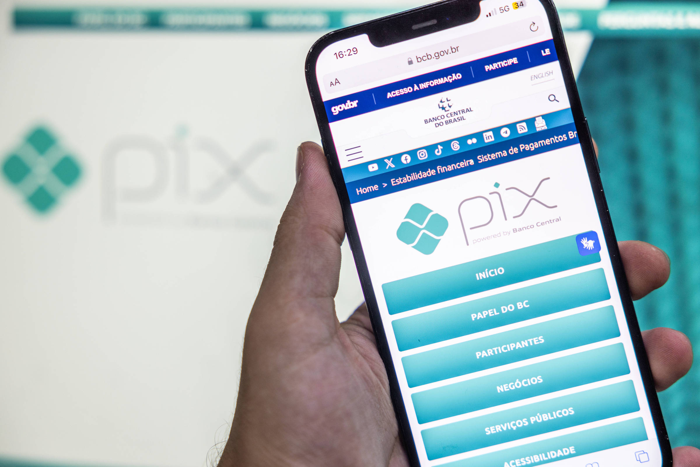 Ataque dos EUA ao Pix é recado a países, dizem autoridades