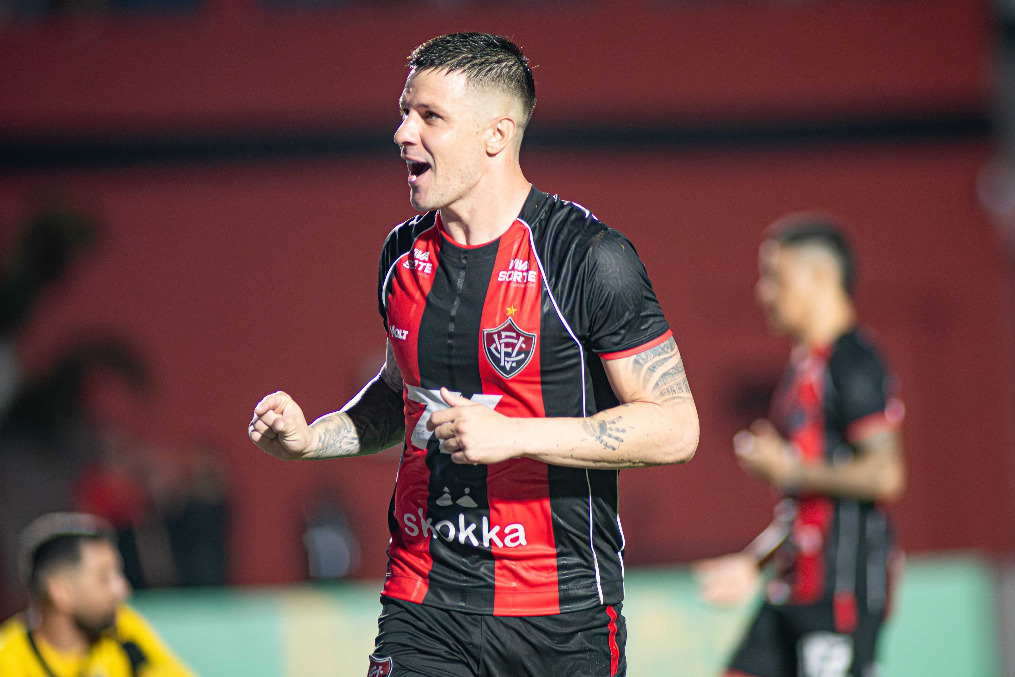 Atuações do Vitória: Kayzer e Tarzia saem do banco e mudam o jogo