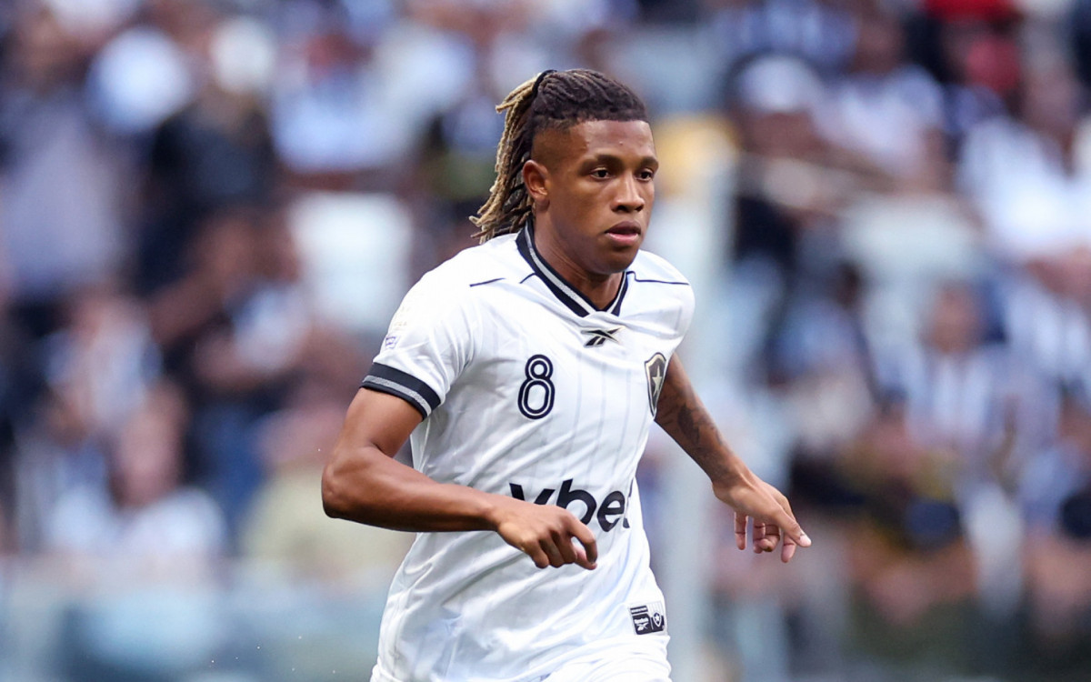Textor critica Danilo e indica provável destino: 'Vai acabar no Palmeiras'