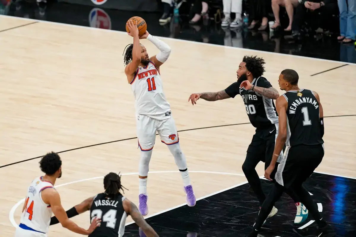 Brunson brilha contra Wembanyama e New York Knicks abrem vantagem no Jogo 1 das finais da NBA