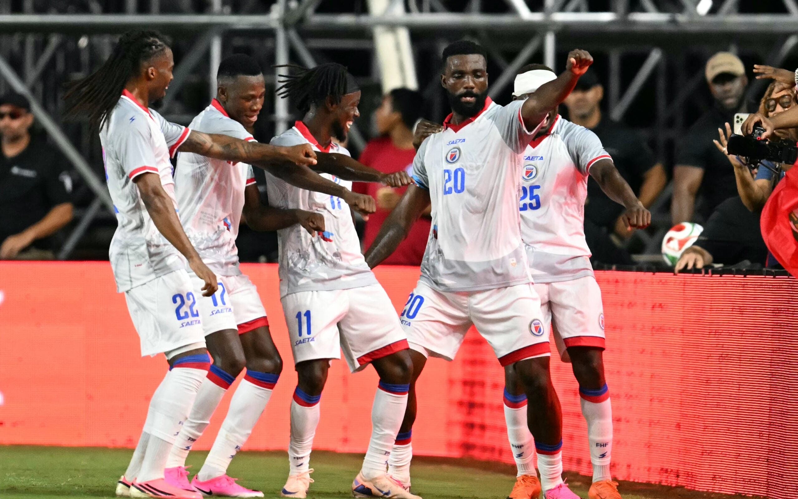 Veja onde assistir aos amistosos de preparação para a Copa do Mundo nesta sexta (5/6)