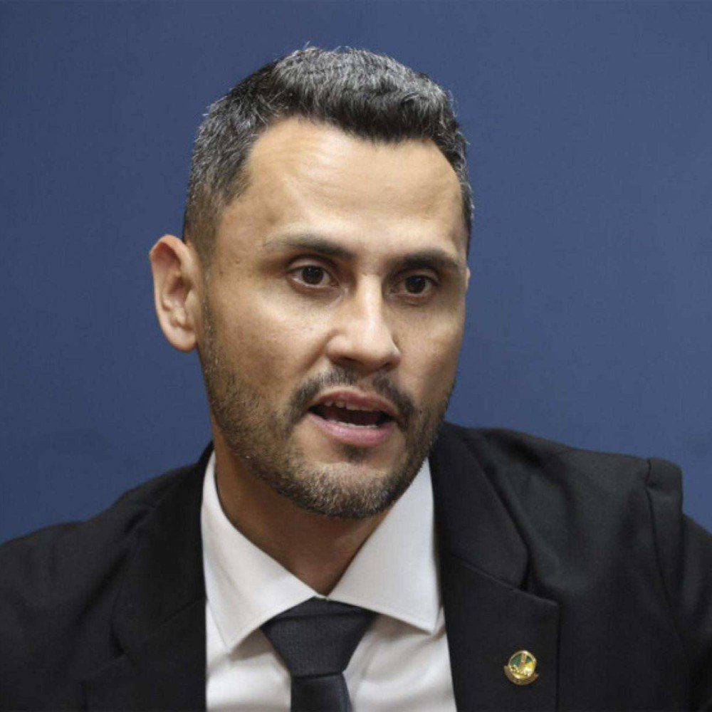 Cleitinho só decide candidatura após a Copa: ‘É tudo estratégia minha’