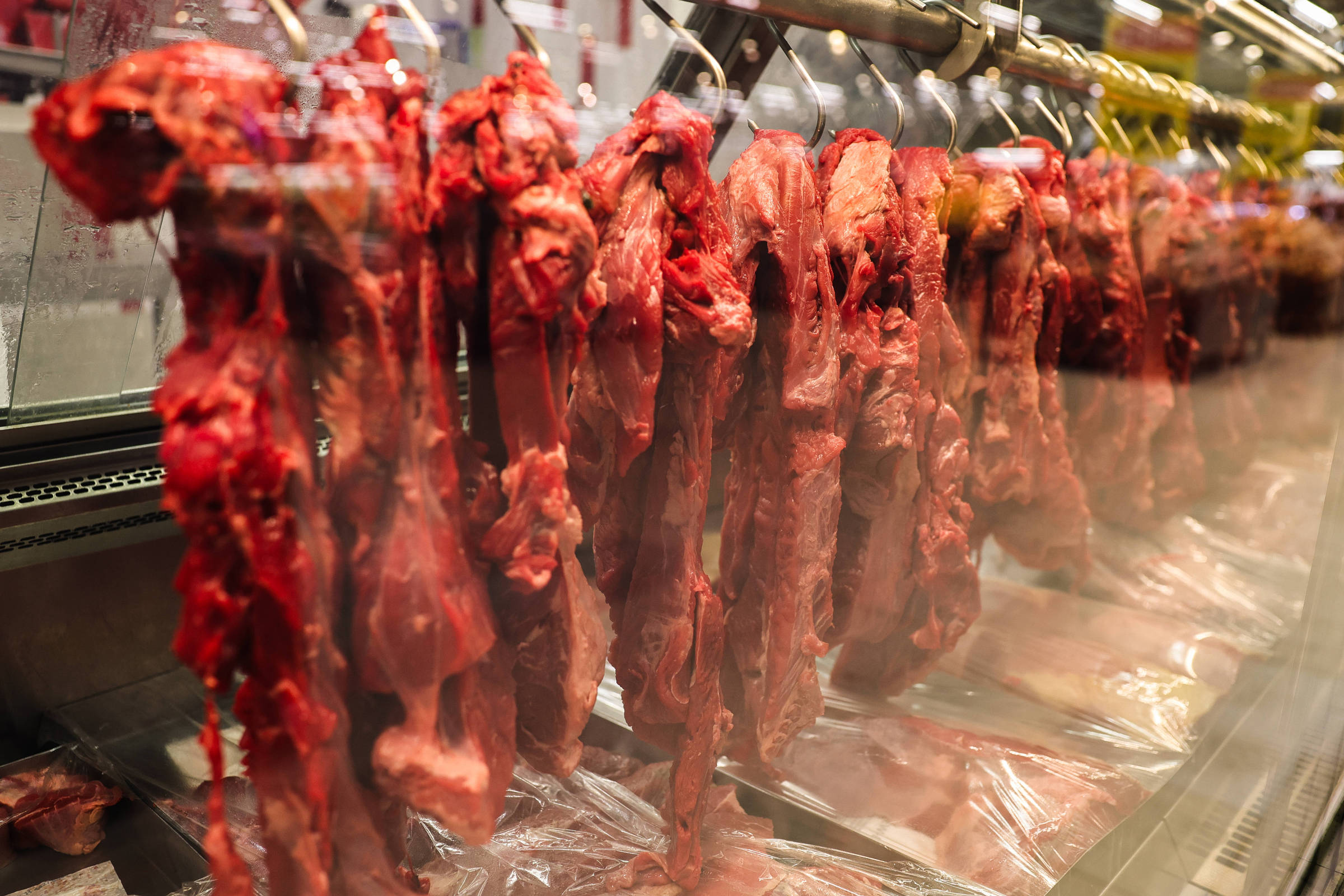 UE confirma veto à carne brasileira e suspende importações